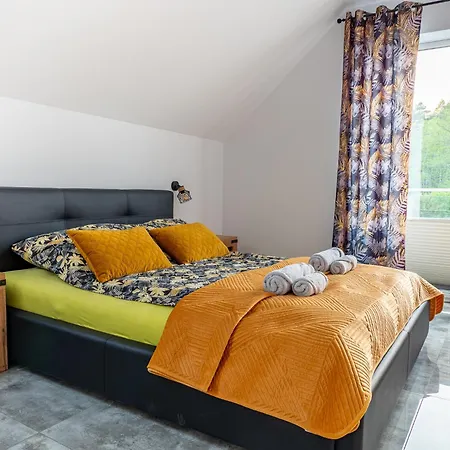 Latarnik - Luksusowe W Stilo Apartmán Osetnik