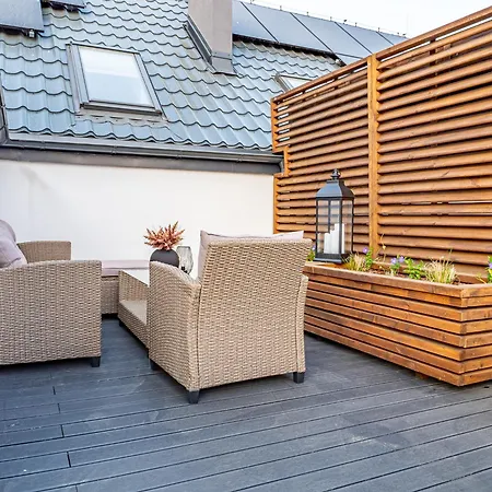 Latarnik - Luksusowe W Stilo Apartmán Osetnik